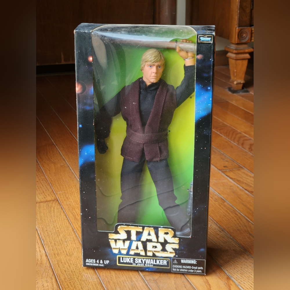 LUKE SKYWALKER in Jedi Gear Action Collection Glow In The Dark Lightsaber